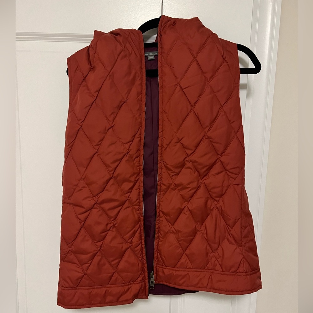 L.L. Bean Signature Downtek Hooded Quilted Vest